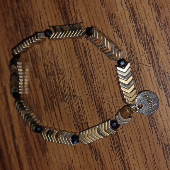 Erimish bracelets, set of 2, red&white and mixed metal - Picture 2 of 3